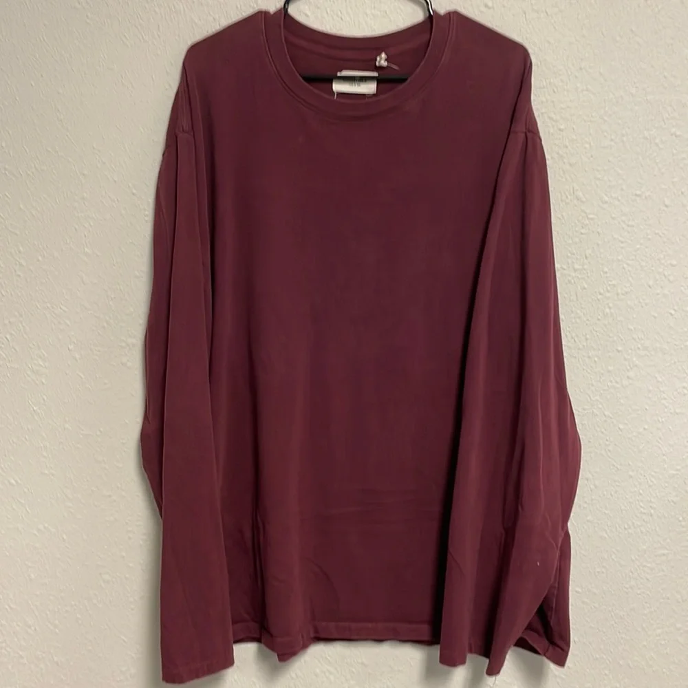 Essentials Tee - Picture 1 of 4